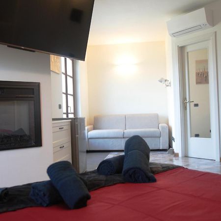 Hotel La Pietra Restaurant ฟอสดิโนโว ภายนอก รูปภาพ