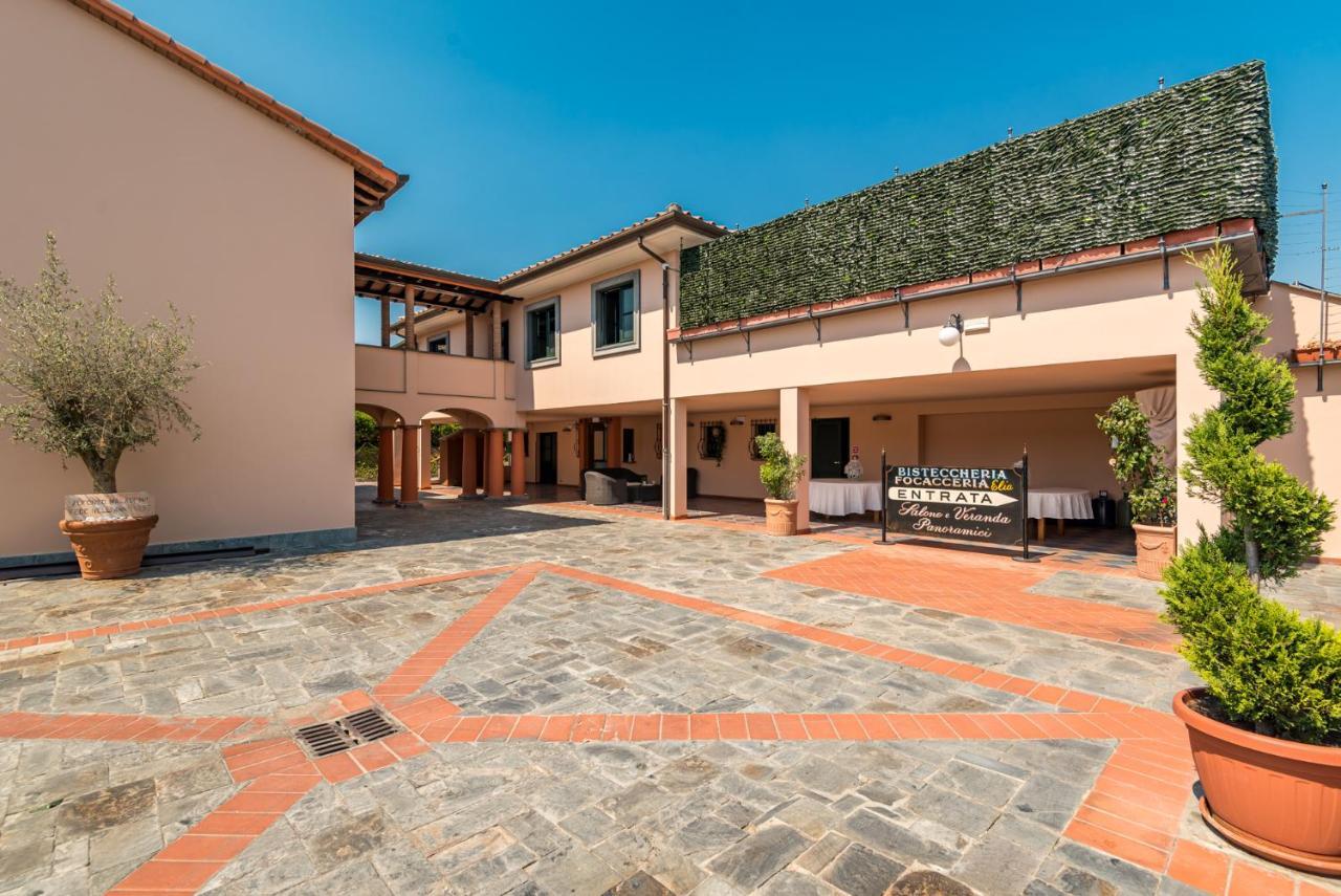 Hotel La Pietra Restaurant ฟอสดิโนโว ภายนอก รูปภาพ