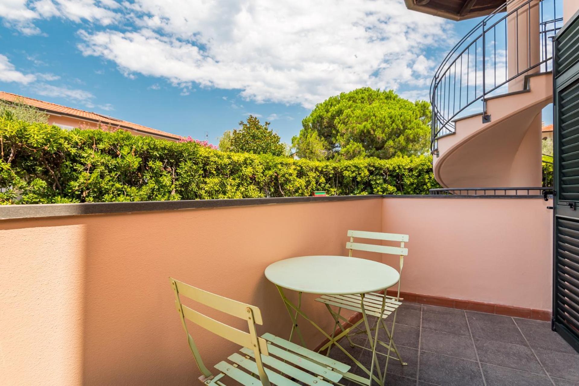 Hotel La Pietra Restaurant ฟอสดิโนโว ภายนอก รูปภาพ